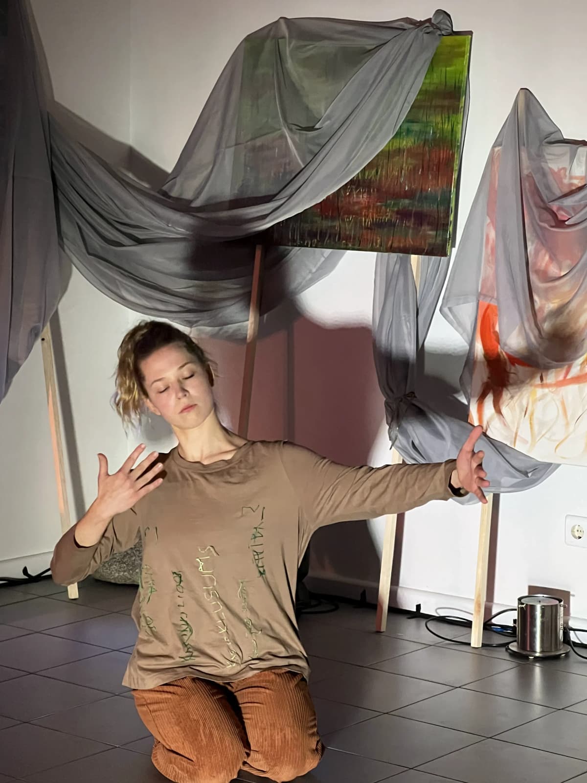 Pasteļtoņa klusums, 2024